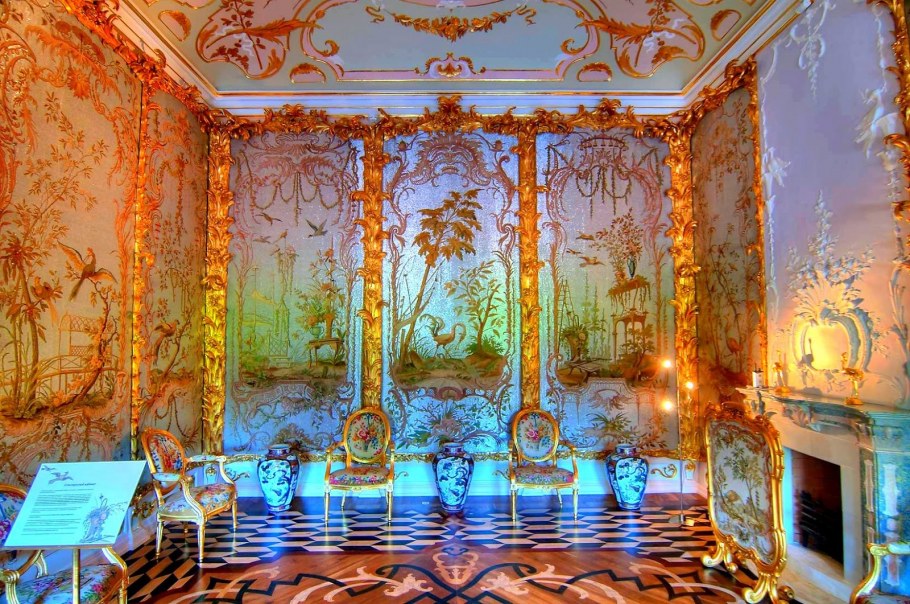 Китайский дворец в Ораниенбауме стеклярусный кабинет