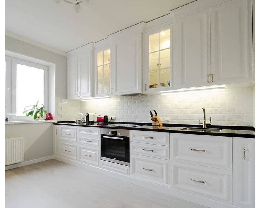 Напольная плитка для белой кухни