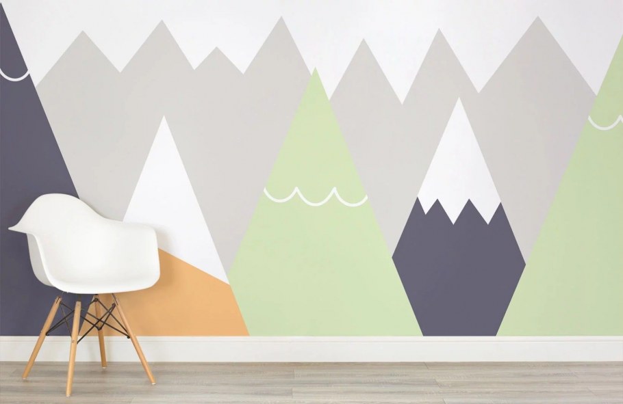 Цветные фигуры на стене