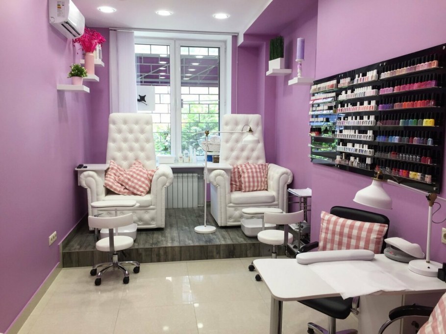 Педикюрное место в салоне