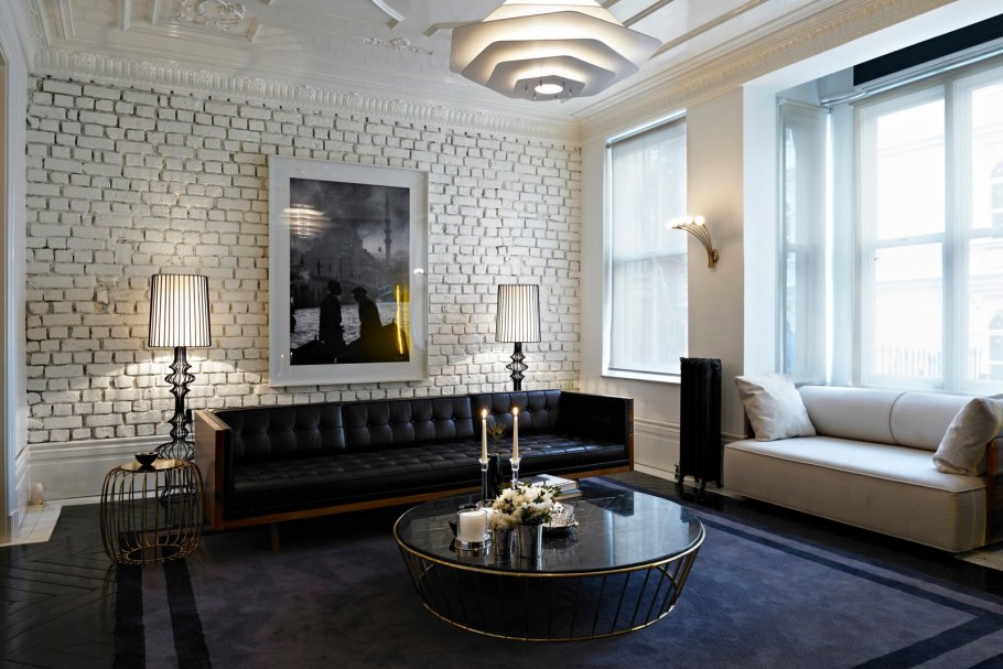 Белый кирпич в классическом интерьере