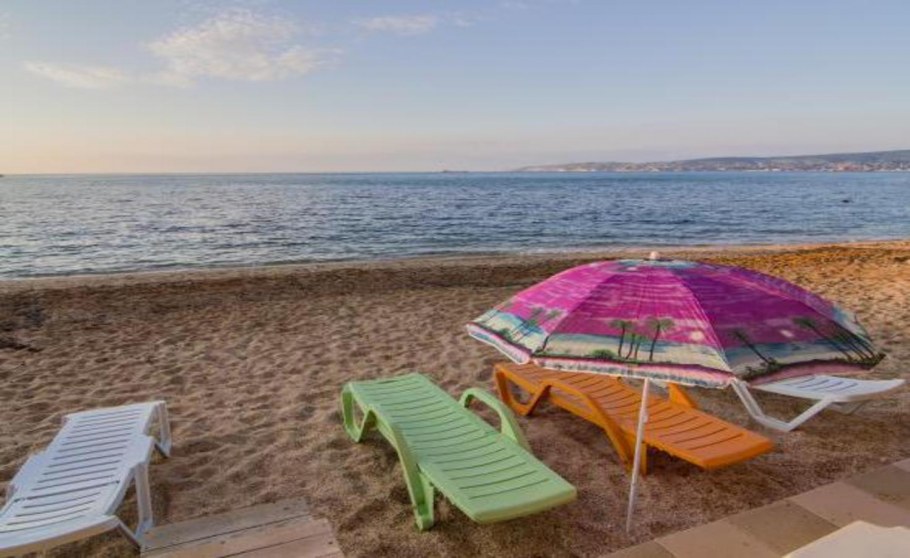 Черноморская набережная Феодосия 42