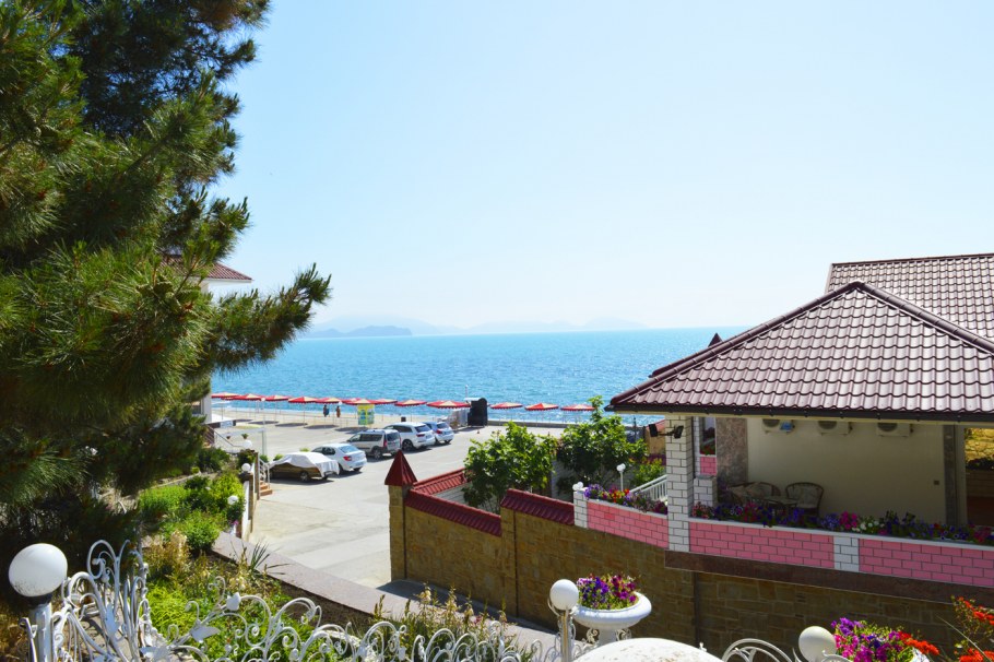 Феодосия, Черноморская набережная 42 эллинг 37