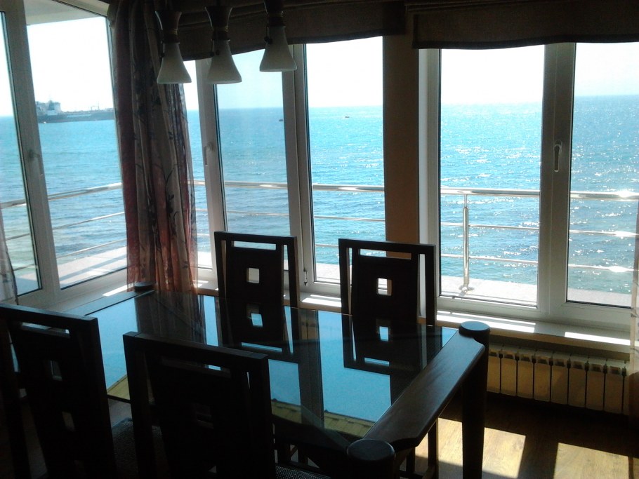 Эллинг Маверик Феодосия