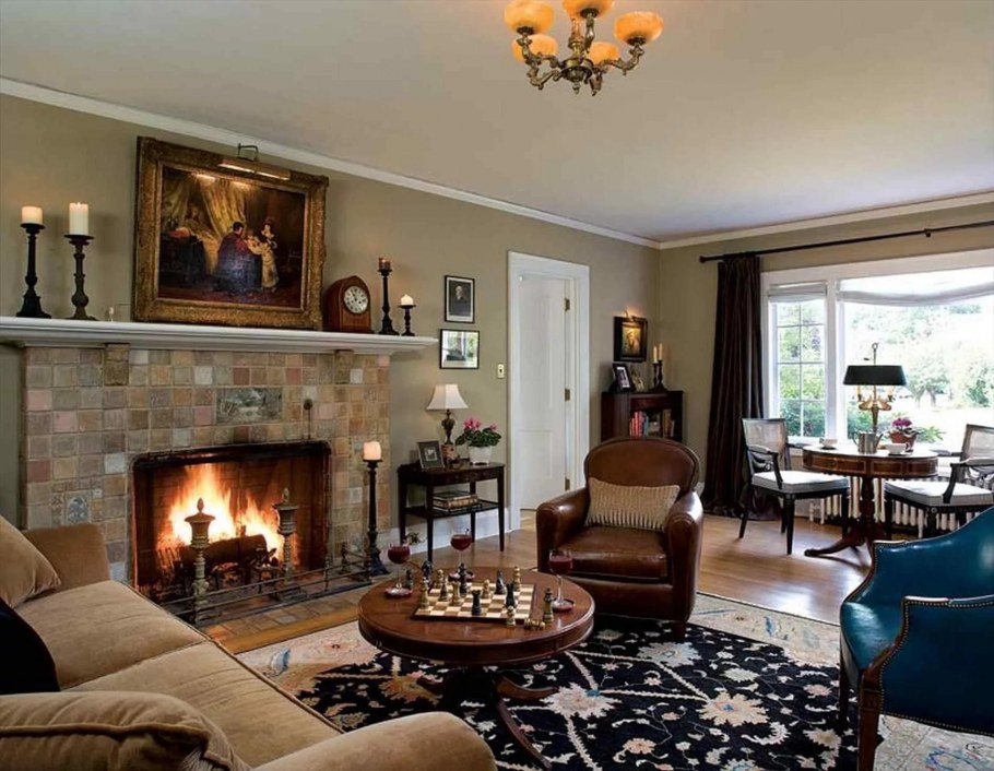 Камин в интерьере гостиной