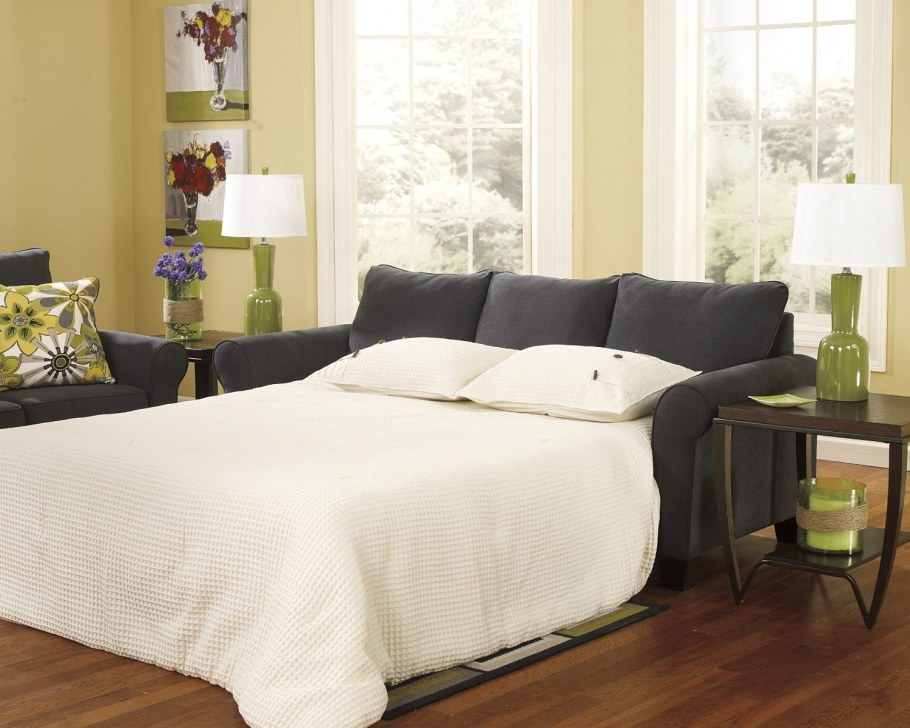 Диван для спальни раскладной