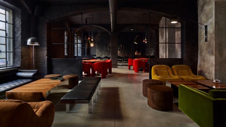 Ресторан в стиле брутализм