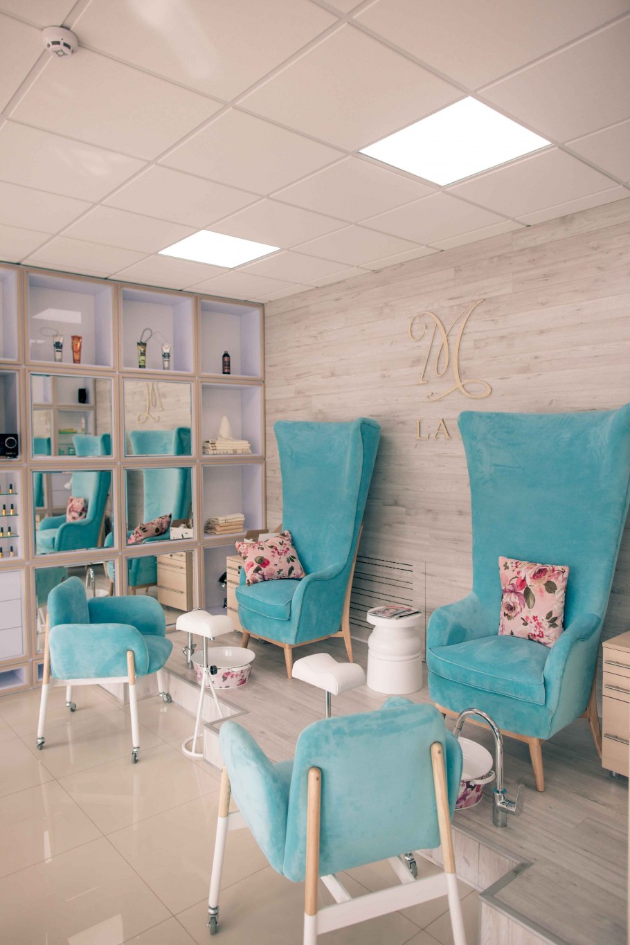 Интерьер студии красоты