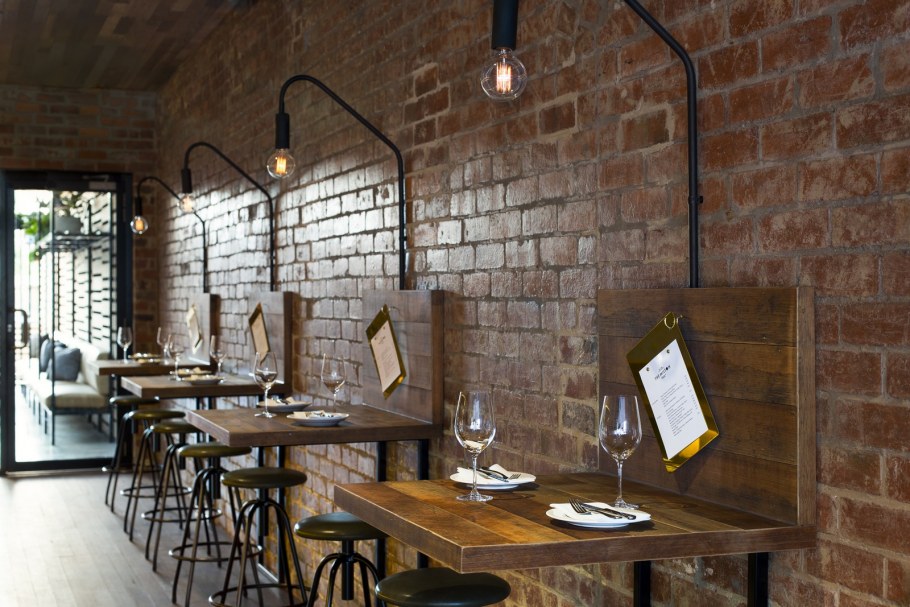 Бар в деревенском стиле