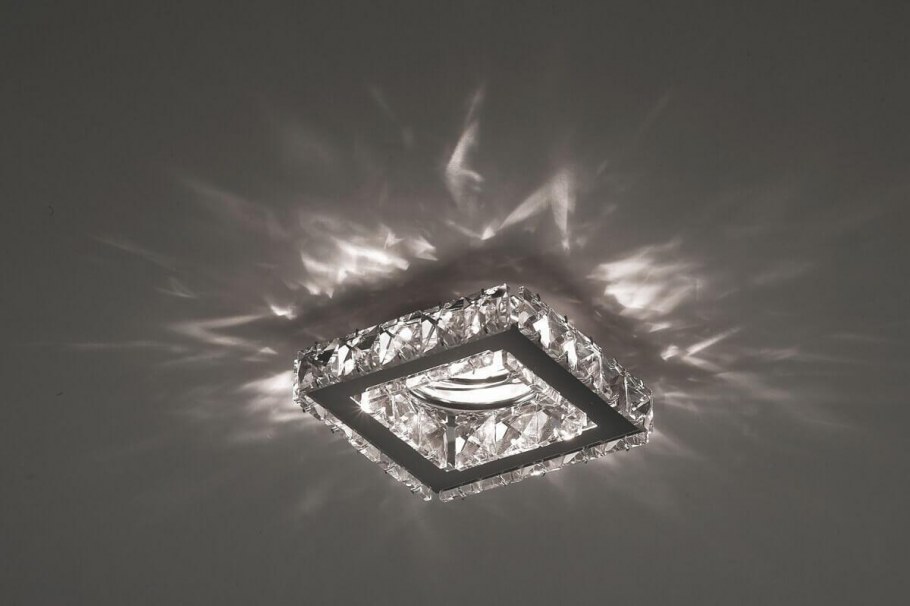 Встраиваемый светильник Novotech Neviera