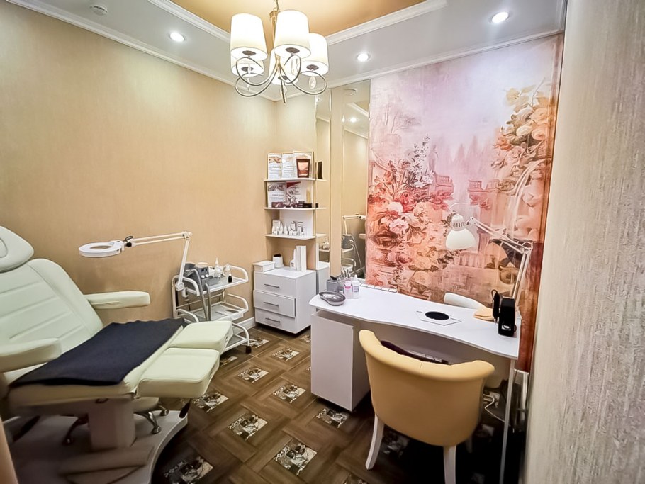 Маленький салон для маникюра