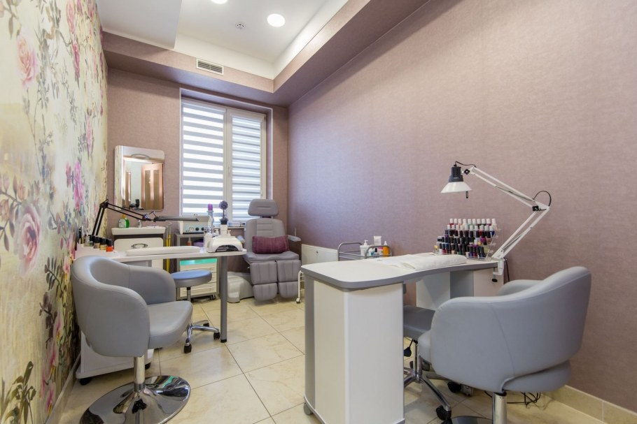 Маникюрный кабинет с панорамными окнами