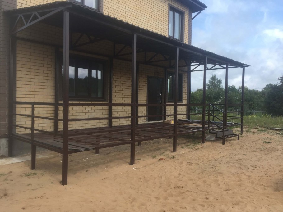 Терраса к дому из металла