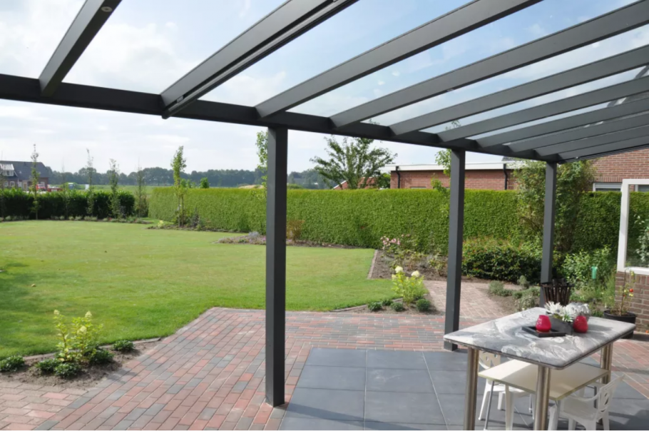 Веранда из металлокаркаса