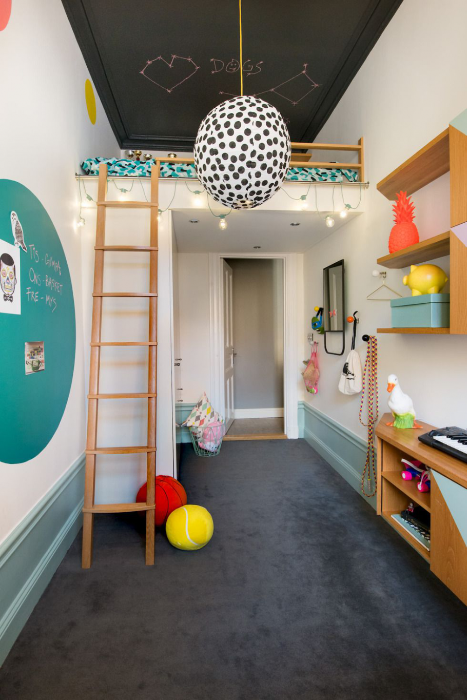 Дизайнерская детская комната