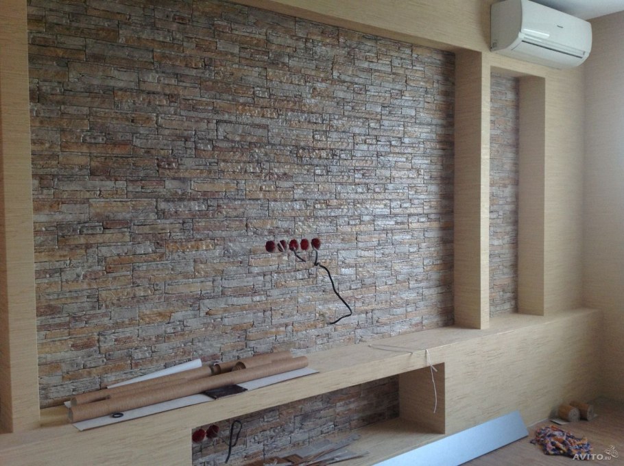 Ниша в стене декоративный кирпич