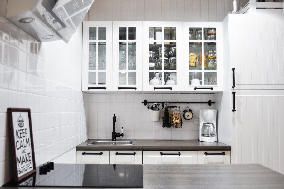 Кухня икеа белая Хитарп