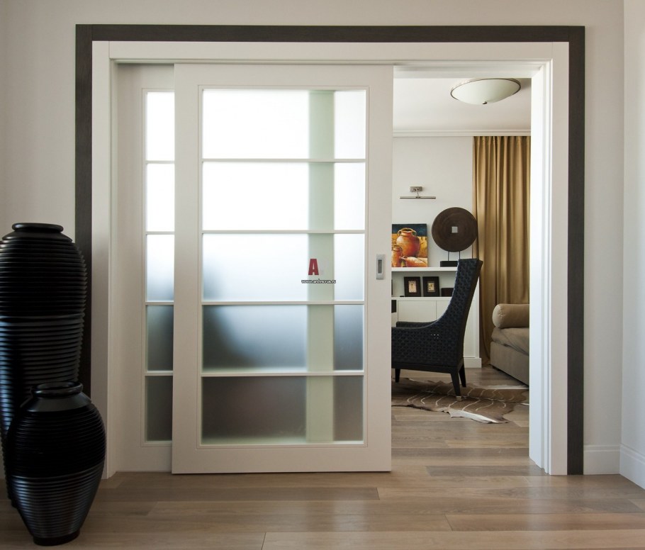 Двери в гостиную