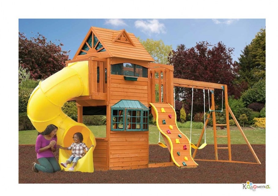Деревянная детская площадка