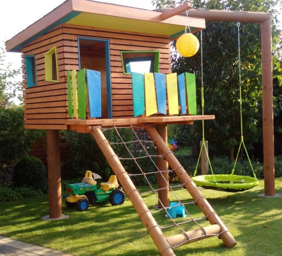 Детские площадки с домиком