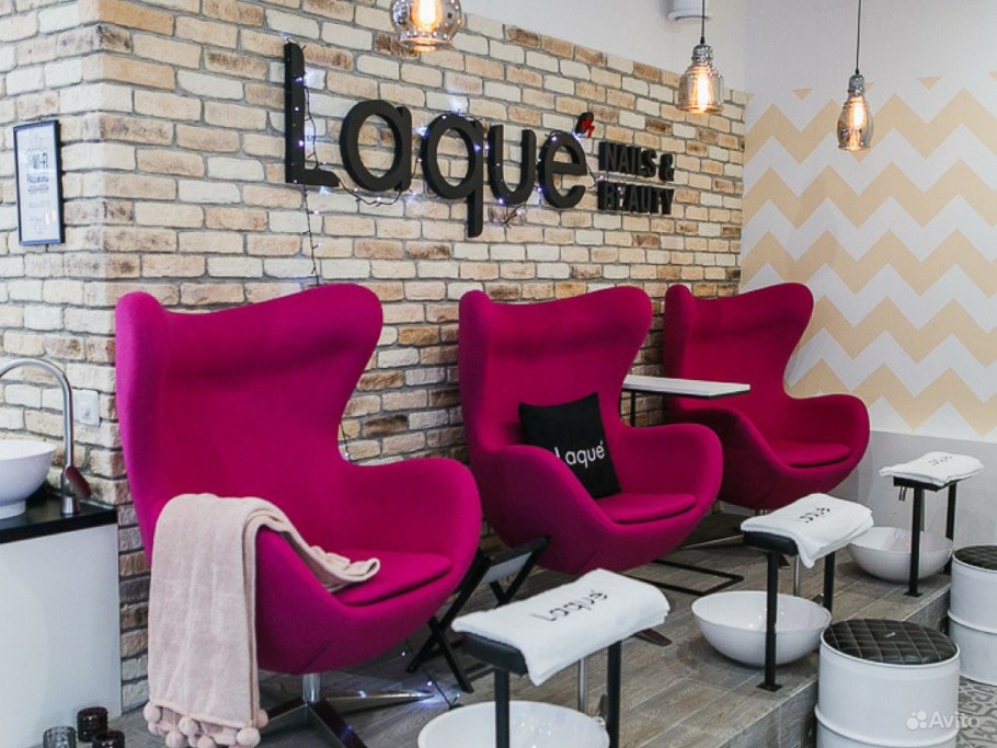 Необычный маникюрный салон