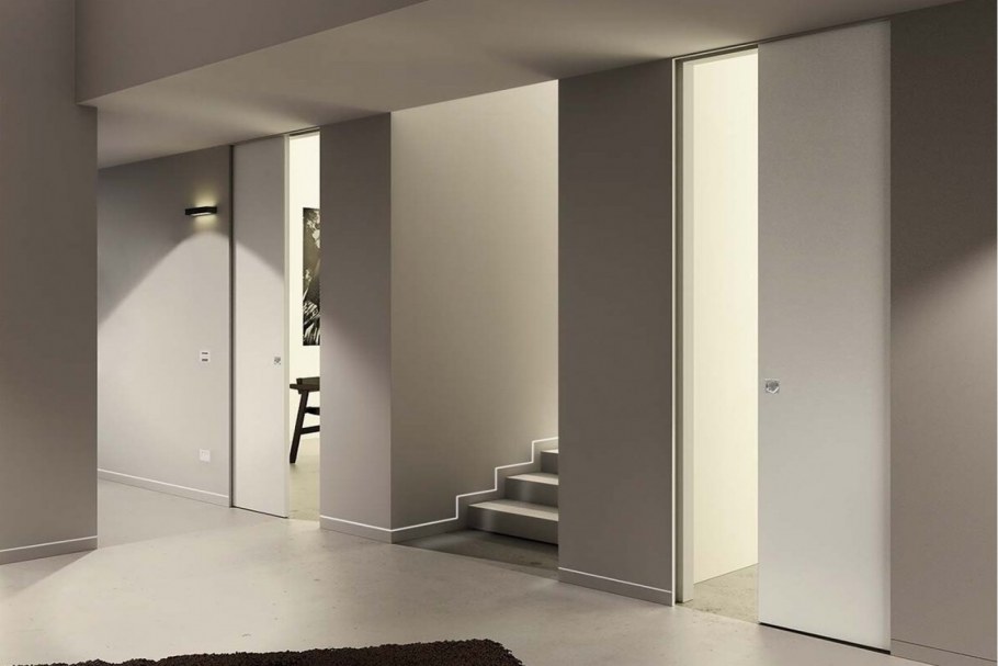 Плинтус на двери Инвизибл