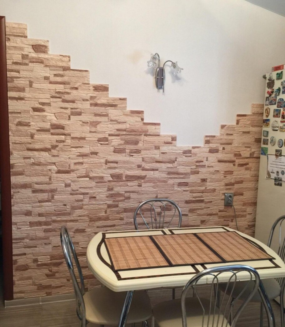 Отделка кухни декоративным камнем