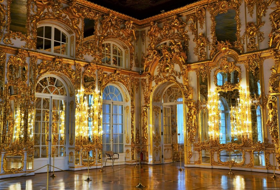 Екатерининский дворец в Севастополе