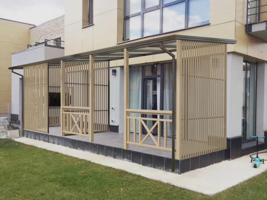 Планкен на террасе