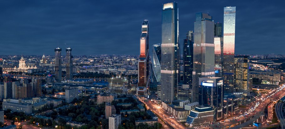 Нева Тауэрс стилобат