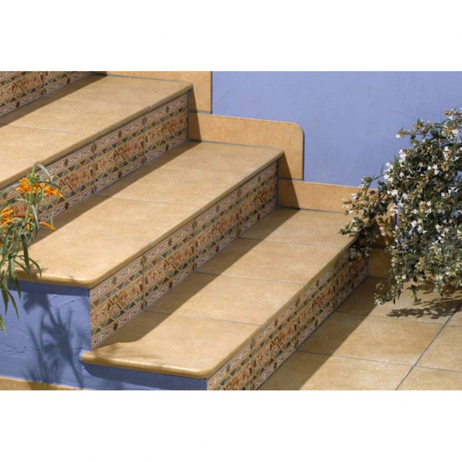 Отделка крыльца