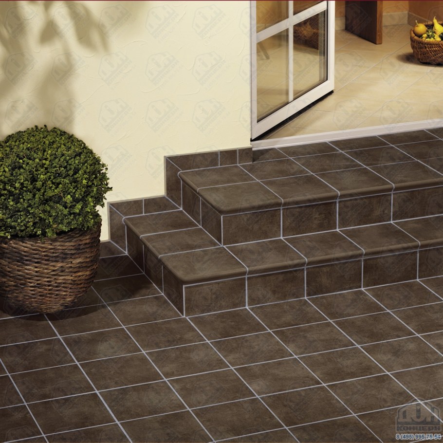 Крыльцо к деревянному дому