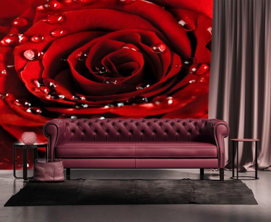 Красные цветы в интерьере