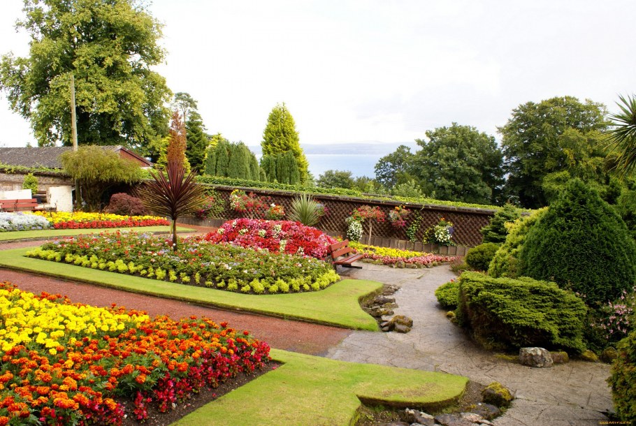 Сад Левенс Холл