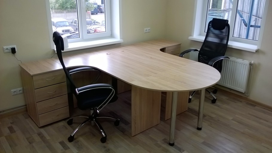 Стол офисный