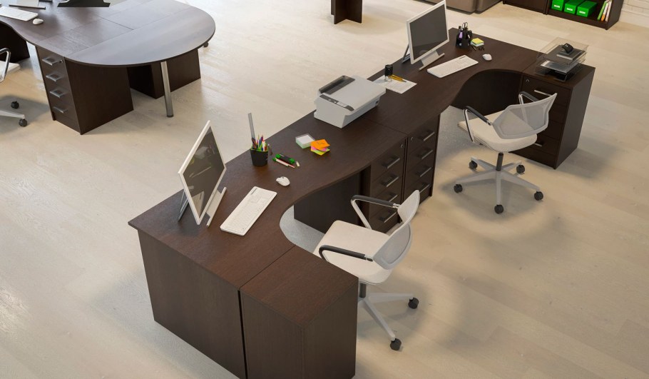 Офисные столы с тумбами для персонала