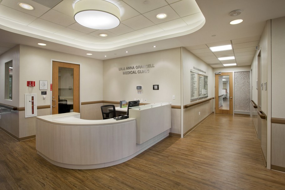 Холл больницы США