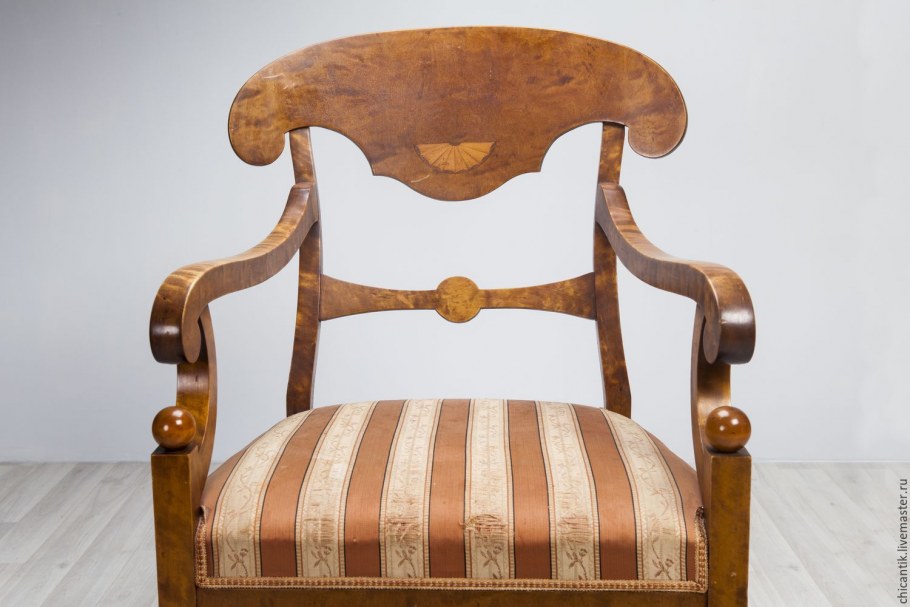 Диван в стиле Бидермайер