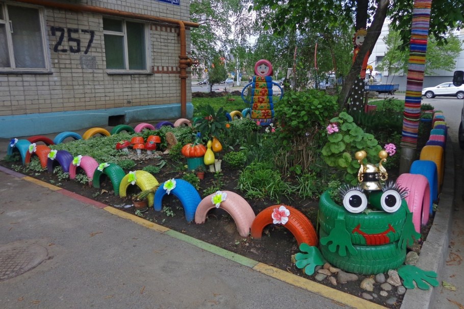 Придомовая территория загородного дома