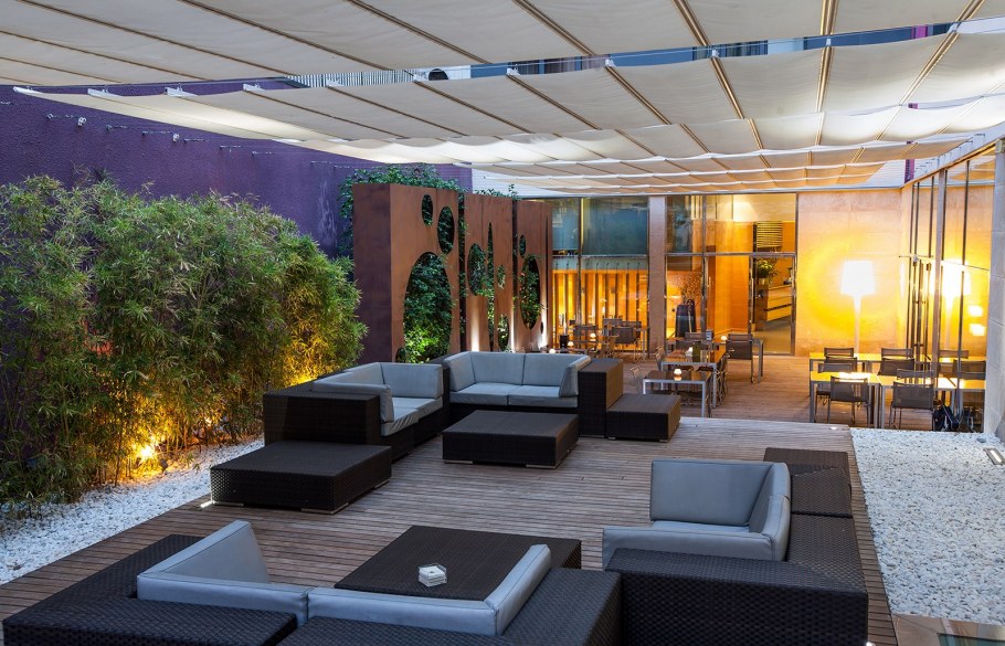 Лаунж зона в офисе