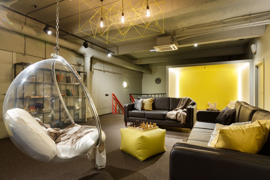 Лаунж зона в офисе