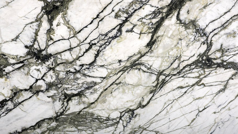 Мрамор с прожилками