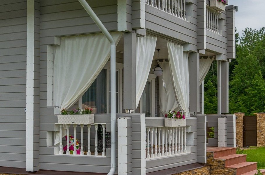 Открытая терраса со шторами