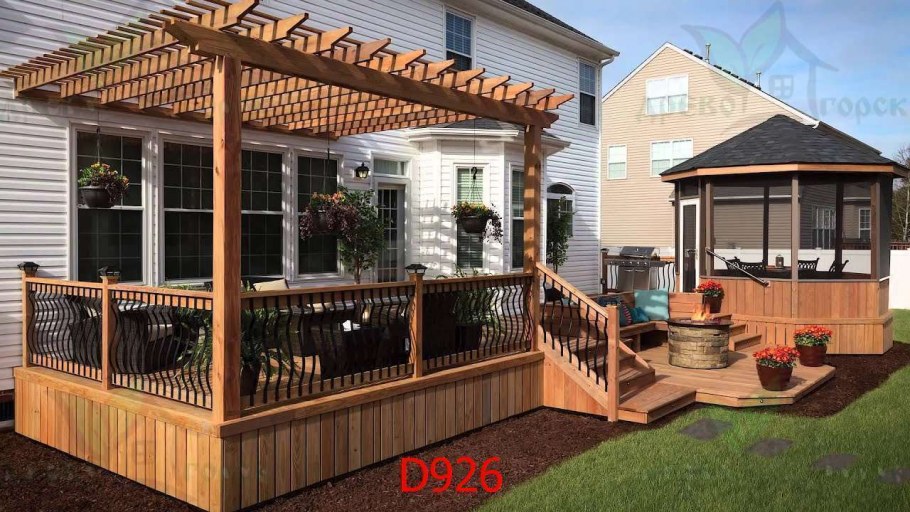 Открытая деревянная веранда