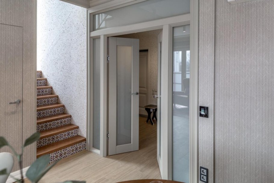 Двери Софья с фрамугой