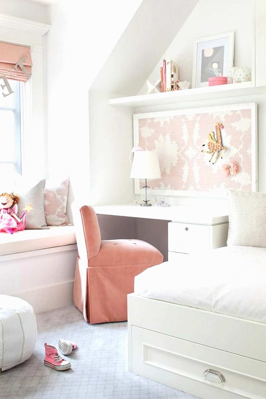 Маленькая детская комната для девочки