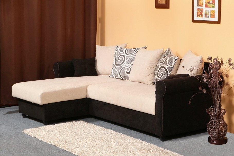 Диван белый с черным