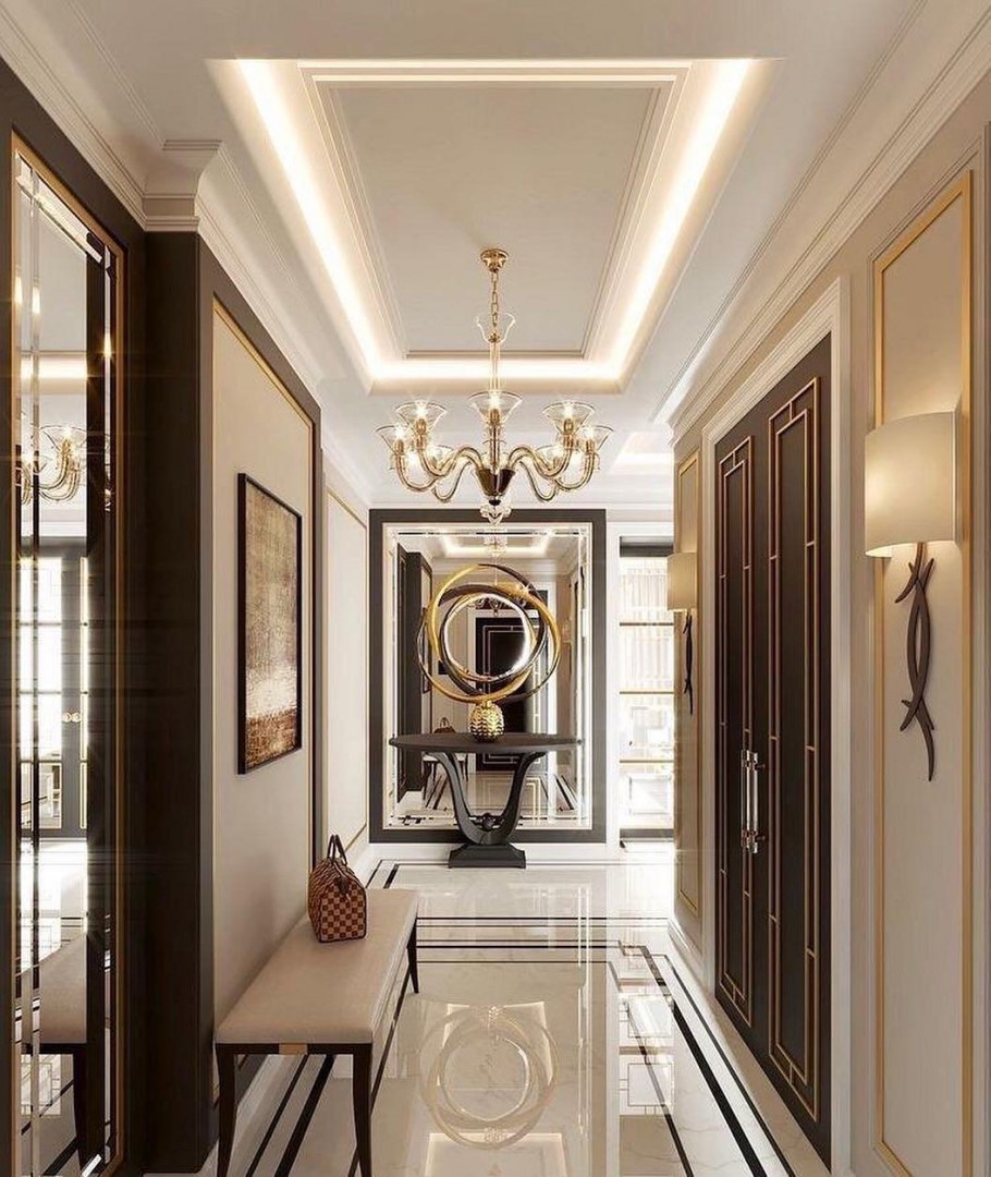 Стильные люстры в прихожую