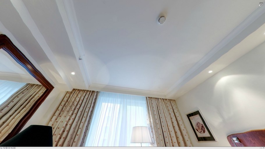 Натяжные потолки с балками в потолке