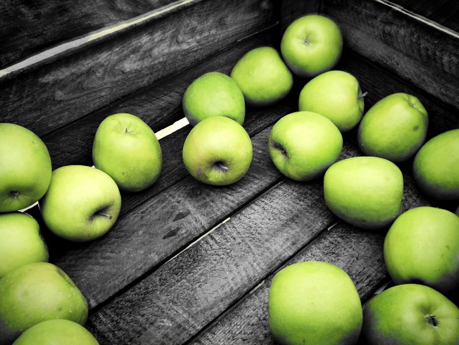 Кухня в салатовых тонах